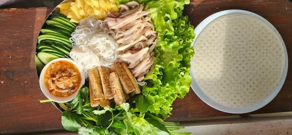 Gỏi Cuốn Tai Heo rouleau printemps oreille de porc Herblay